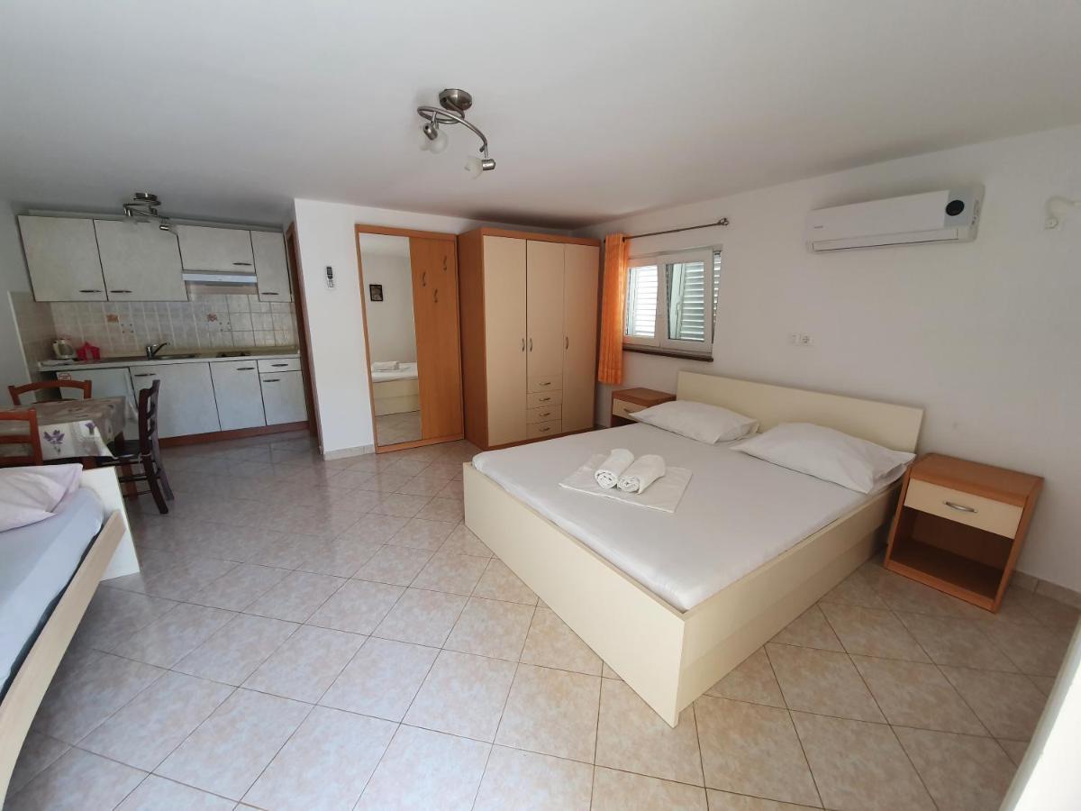 Apartmani Vrtlici Zdenka Stara Novalja Dış mekan fotoğraf