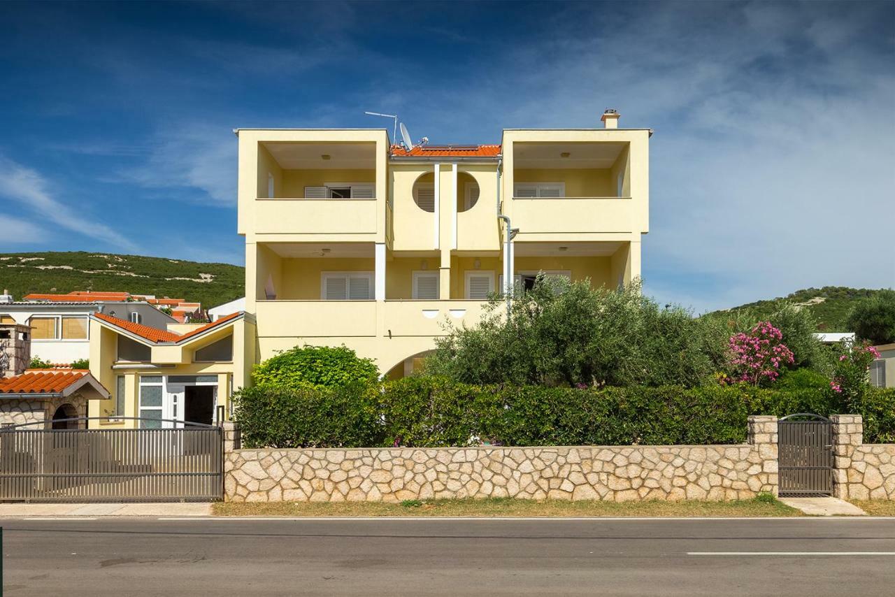 Apartmani Vrtlici Zdenka Stara Novalja Dış mekan fotoğraf