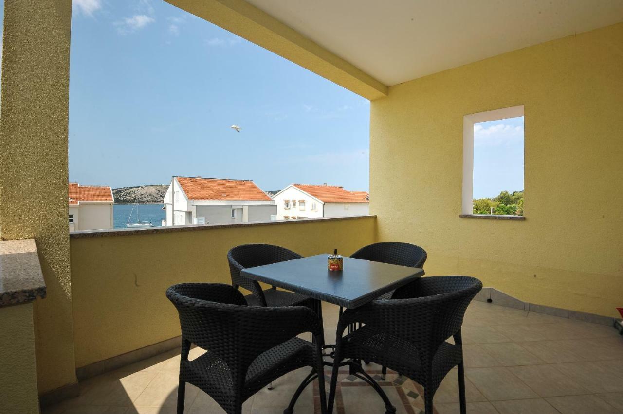 Apartmani Vrtlici Zdenka Stara Novalja Dış mekan fotoğraf