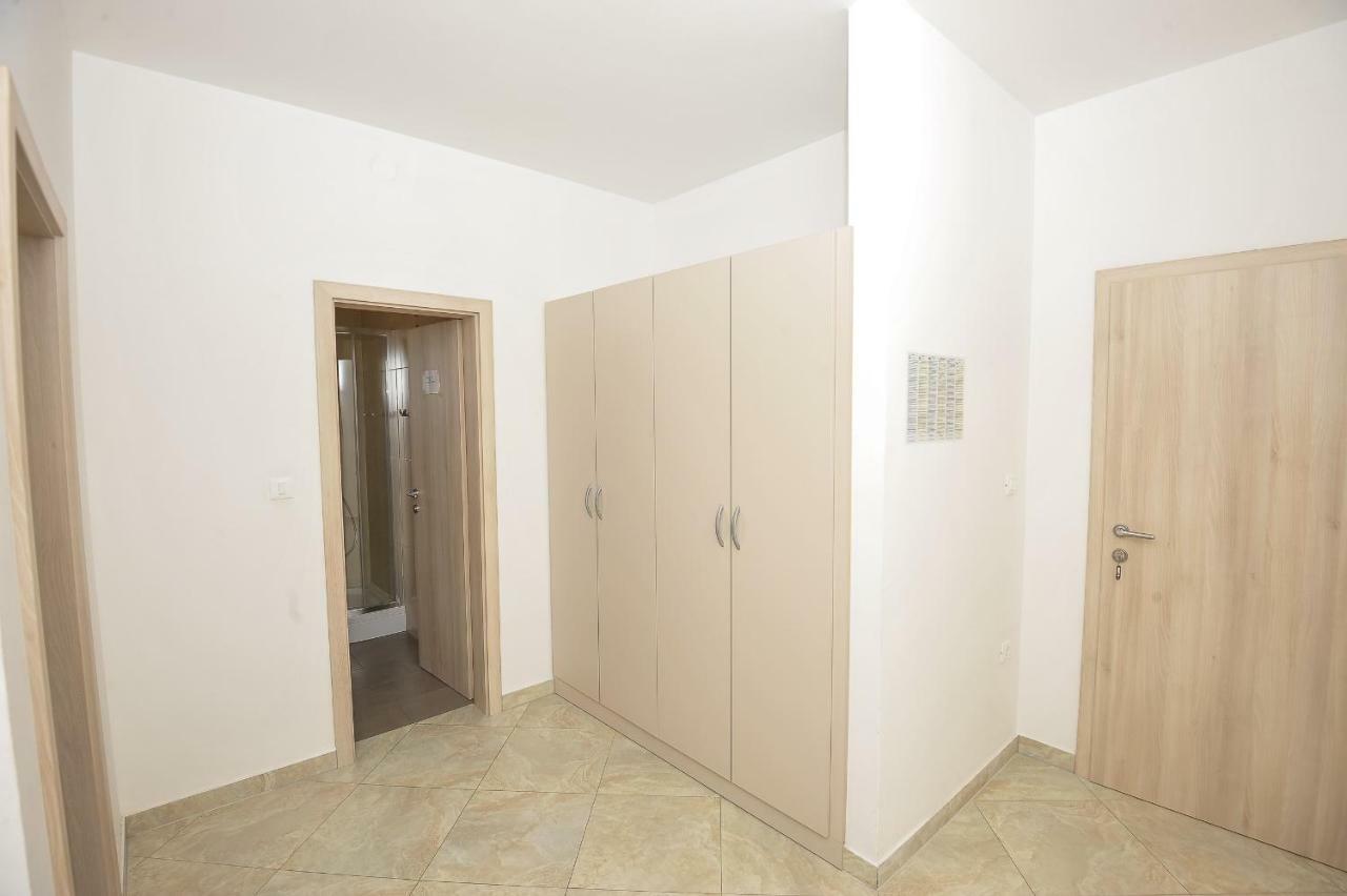 Apartmani Vrtlici Zdenka Stara Novalja Dış mekan fotoğraf