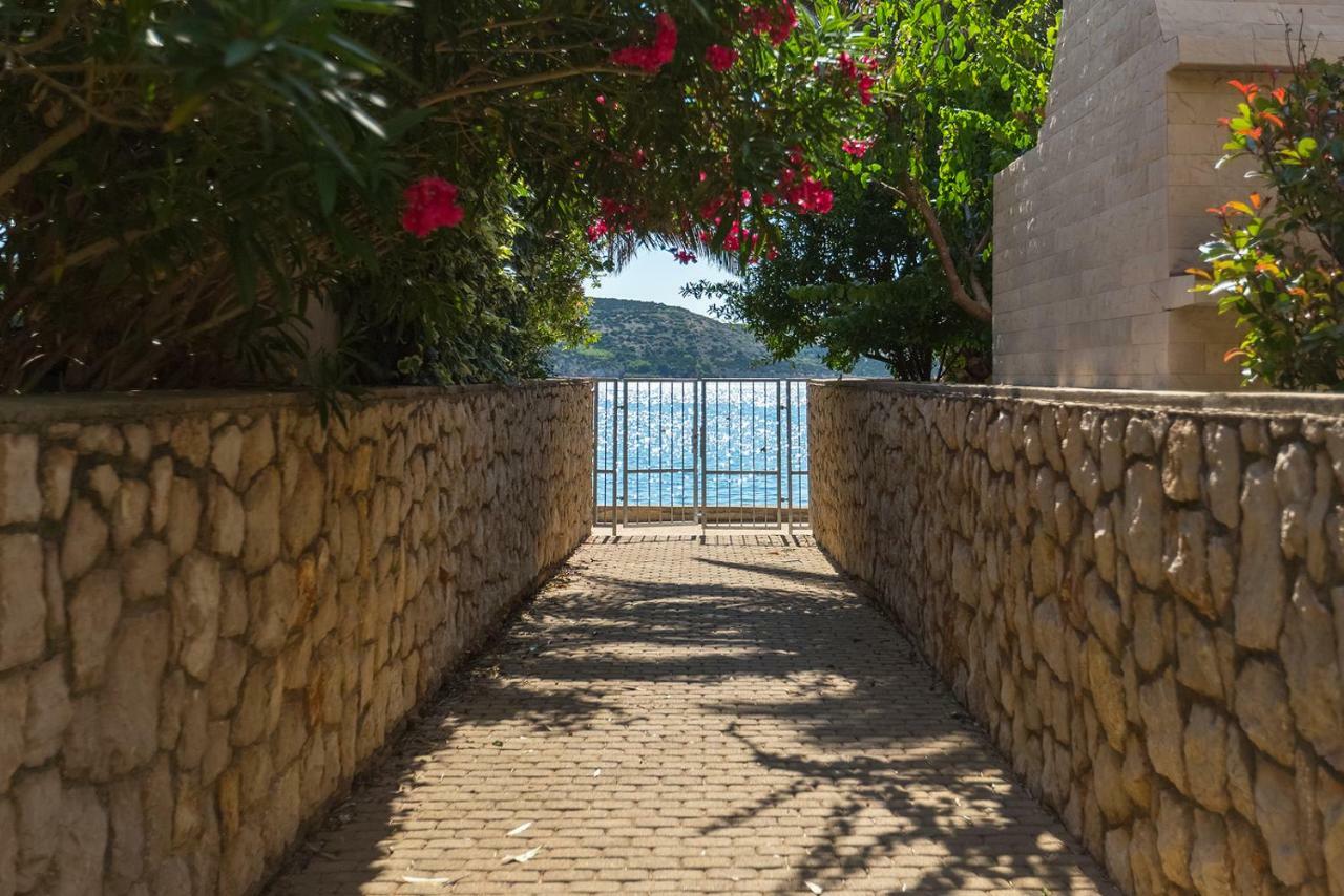 Apartmani Vrtlici Zdenka Stara Novalja Dış mekan fotoğraf