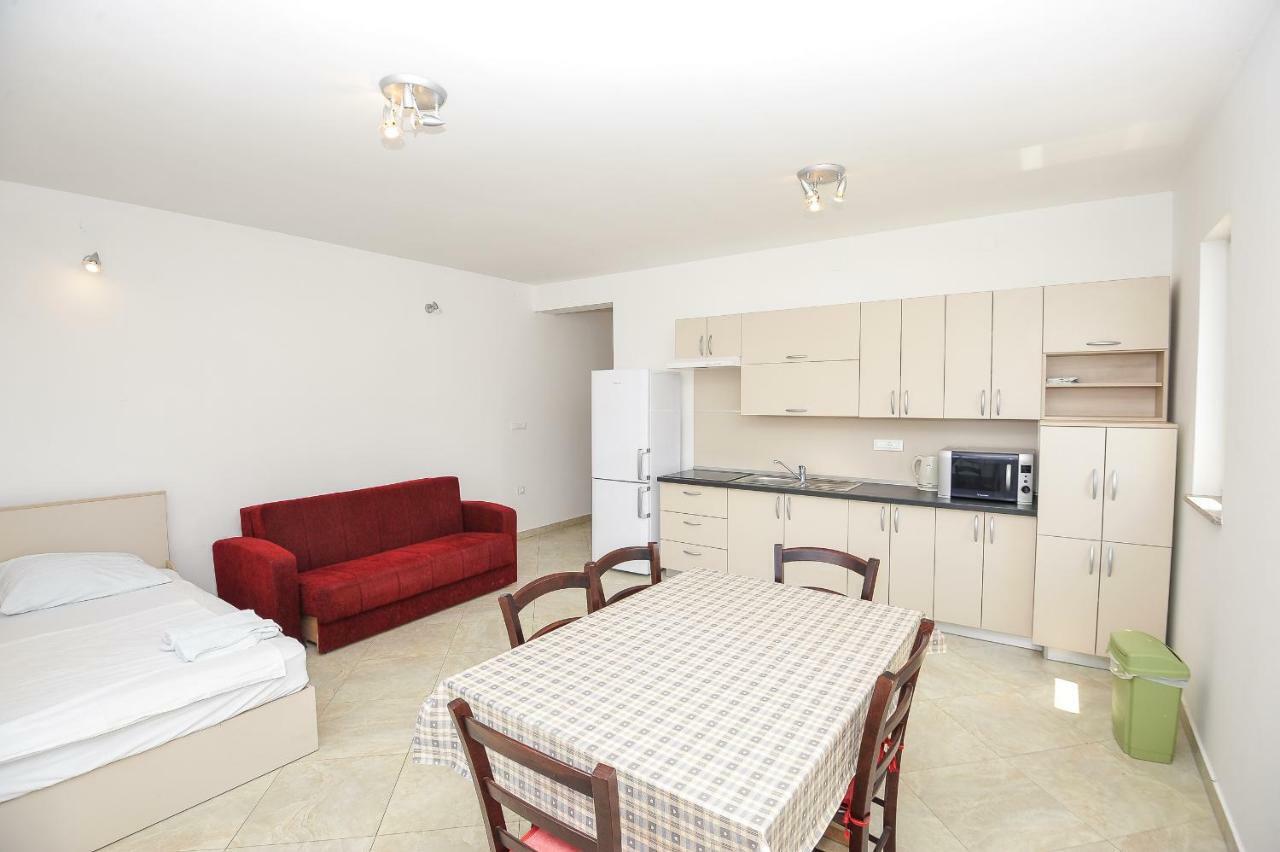 Apartmani Vrtlici Zdenka Stara Novalja Dış mekan fotoğraf