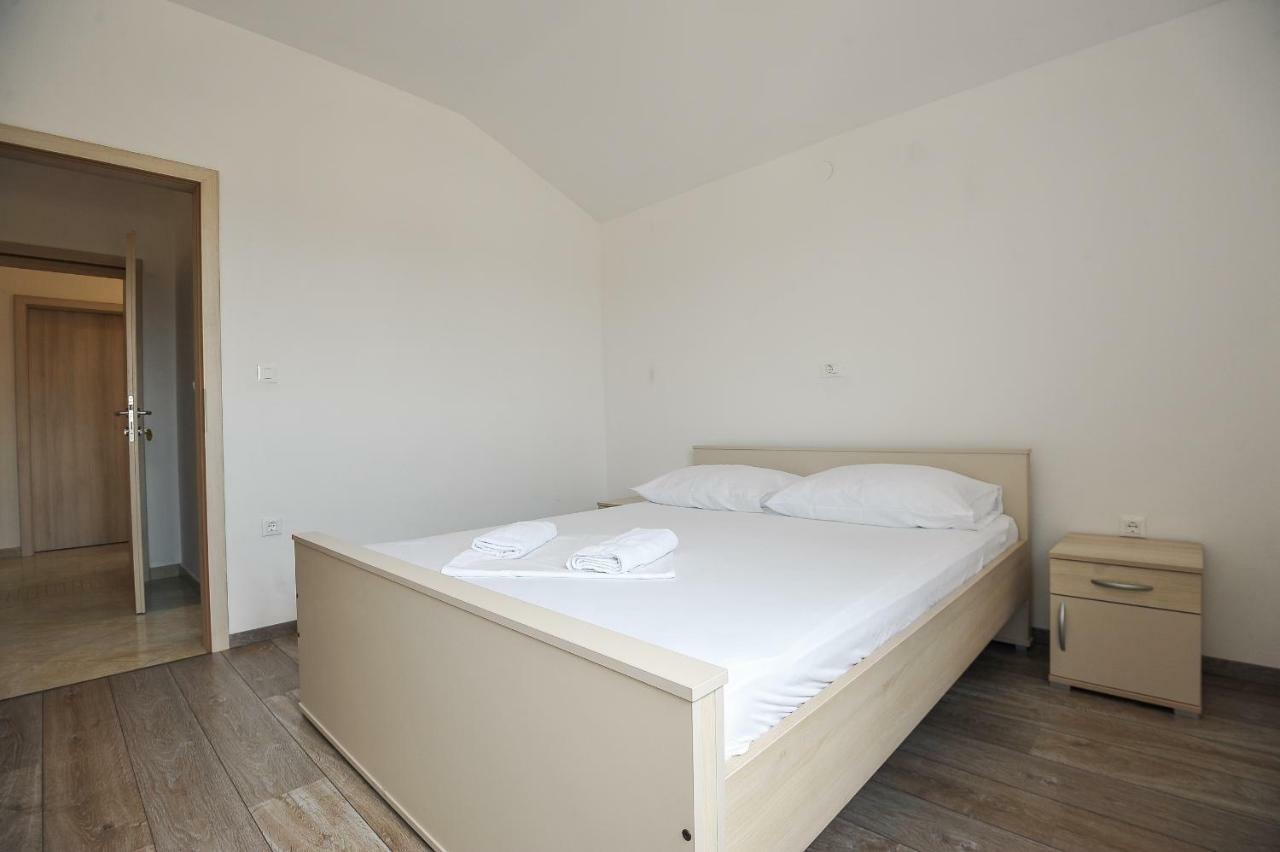 Apartmani Vrtlici Zdenka Stara Novalja Dış mekan fotoğraf